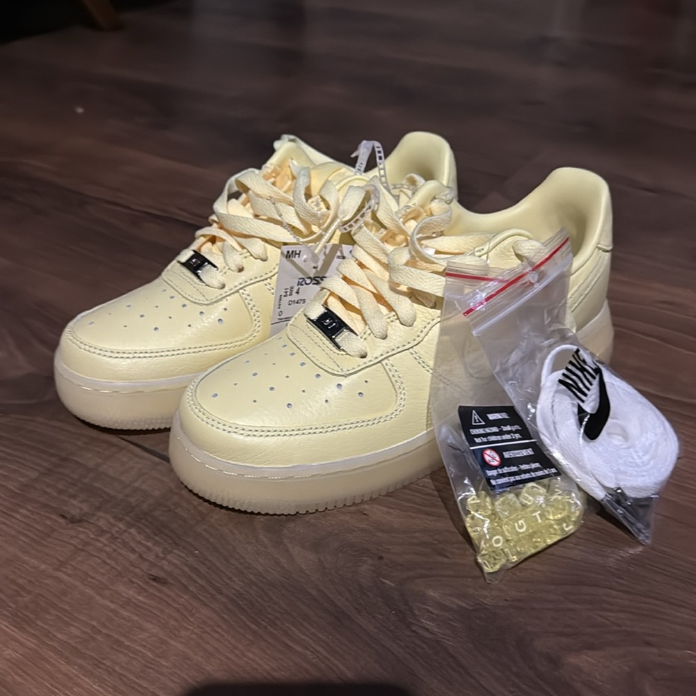 NIKE AIR FORCE 1 LOW 'DRAKE NOCTA CERTIFIED LOVER BOY CITRON